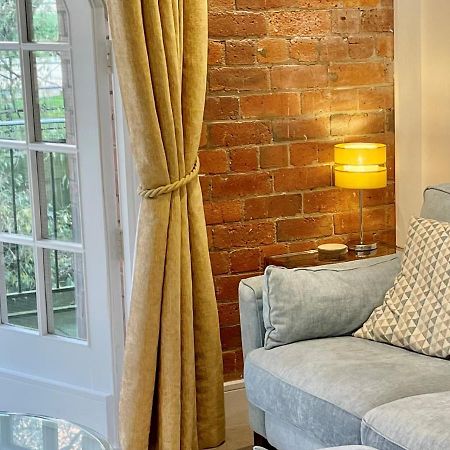 The Butler Suite Йорк Екстериор снимка